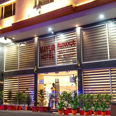 Mayur Hotel Neu-Delhi Exterior foto