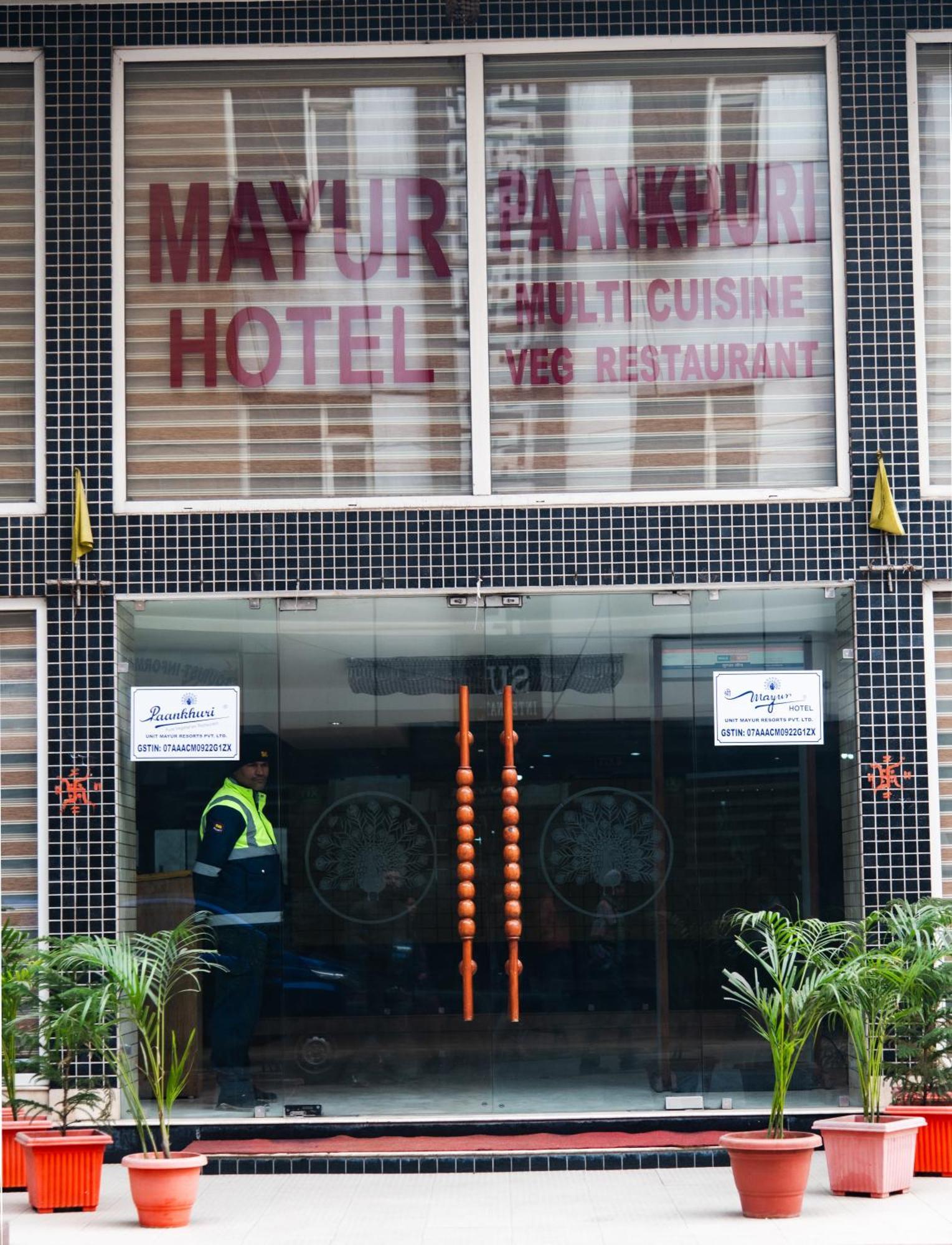 Mayur Hotel Neu-Delhi Exterior foto