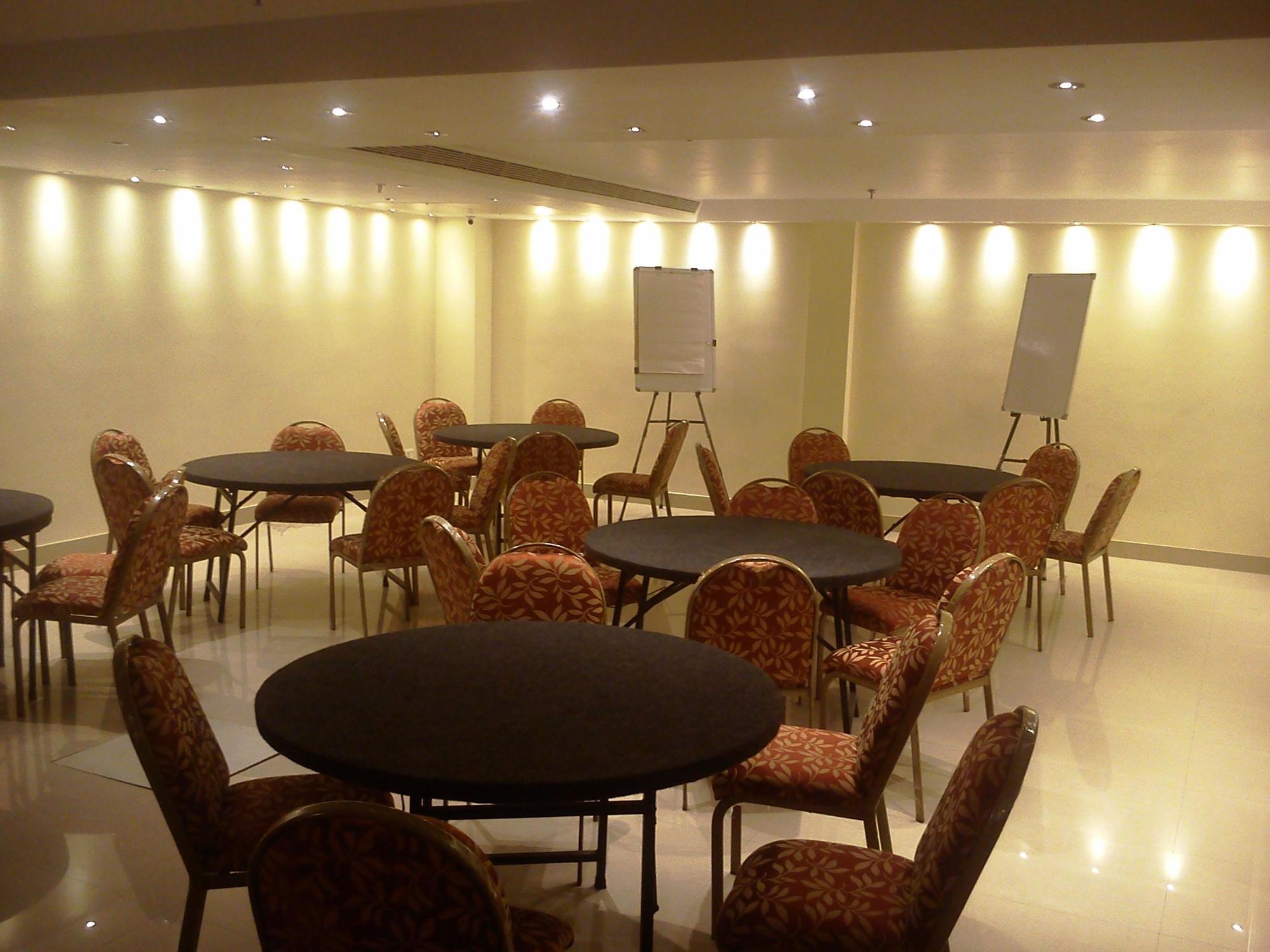 Mayur Hotel Neu-Delhi Exterior foto