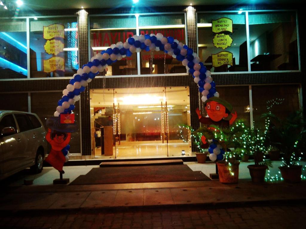 Mayur Hotel Neu-Delhi Exterior foto